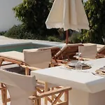 Petradia Agia Anna (Naxos)