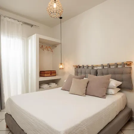 Petradia * Agia Anna (Naxos)