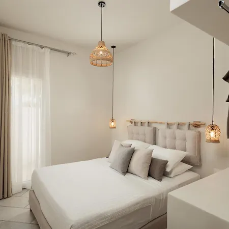 Petradia Agia Anna (Naxos)